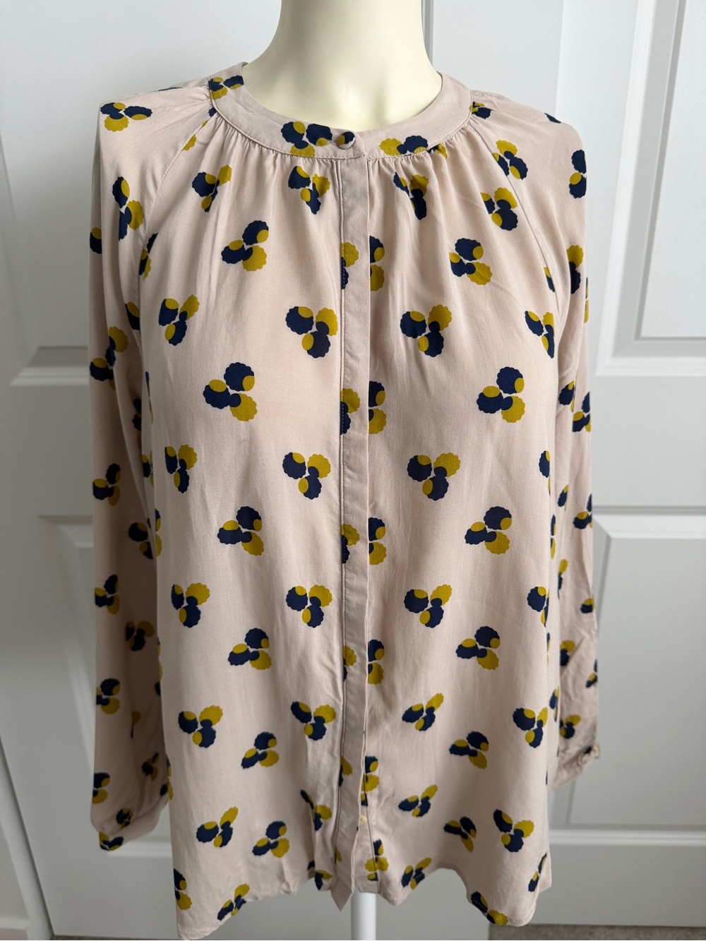 Boden Sz 8 Soft & Flowy Viscose Blouse